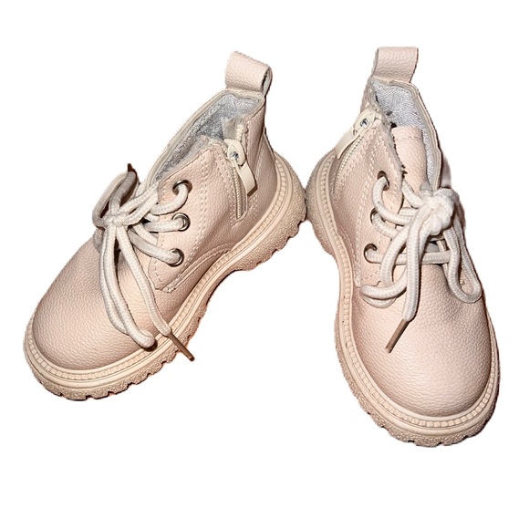 Bundle of size 7 Girl’s Shoes (10 pairs) - Picture 3 of 11